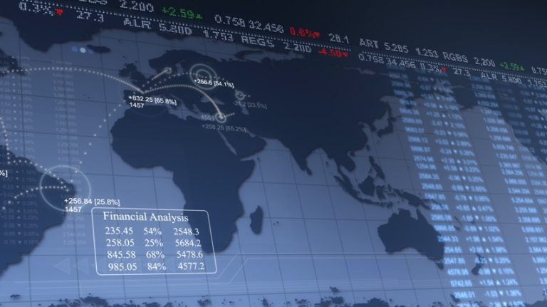 Czy waluta inwestycji ma znaczenie?