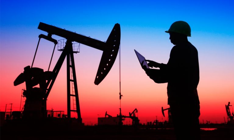 Ceny ropy wzrosły do dwumiesięcznego maksimum na fali lepszych prognoz rynkowych