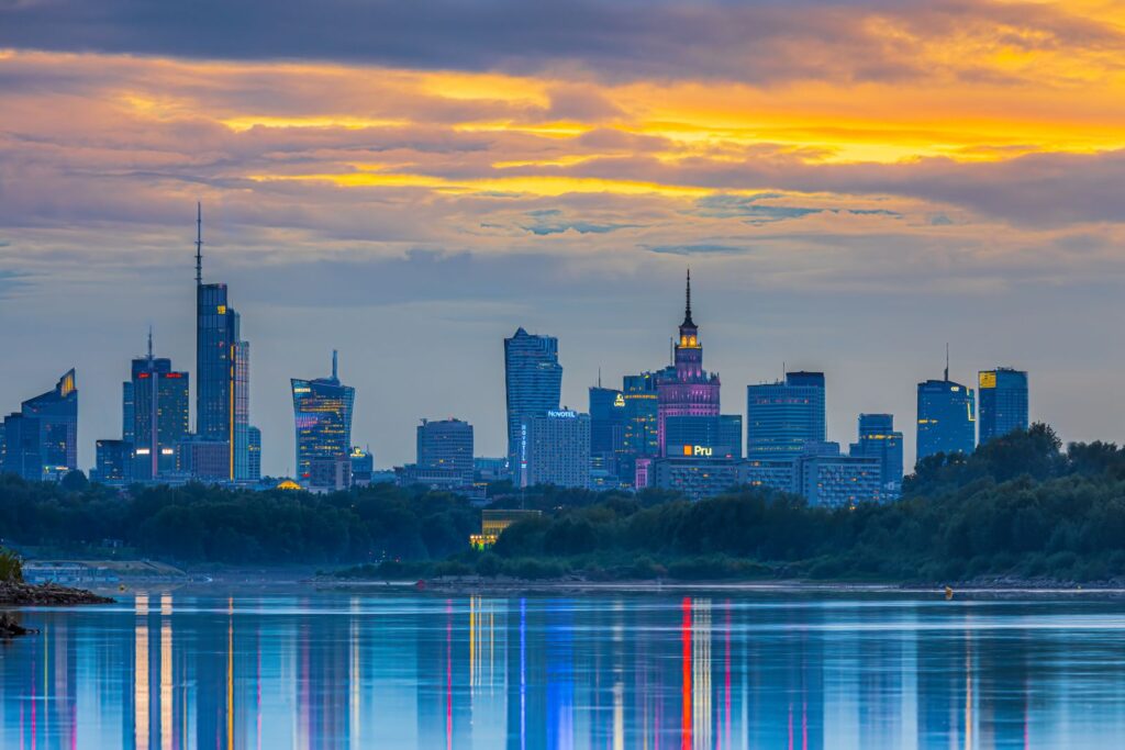 Panorama Warszawy wieczorem
